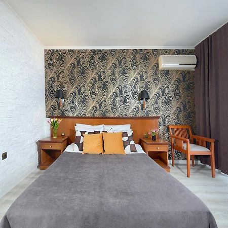 Hotel Yo Saints Constantine and Helena Bagian luar foto
