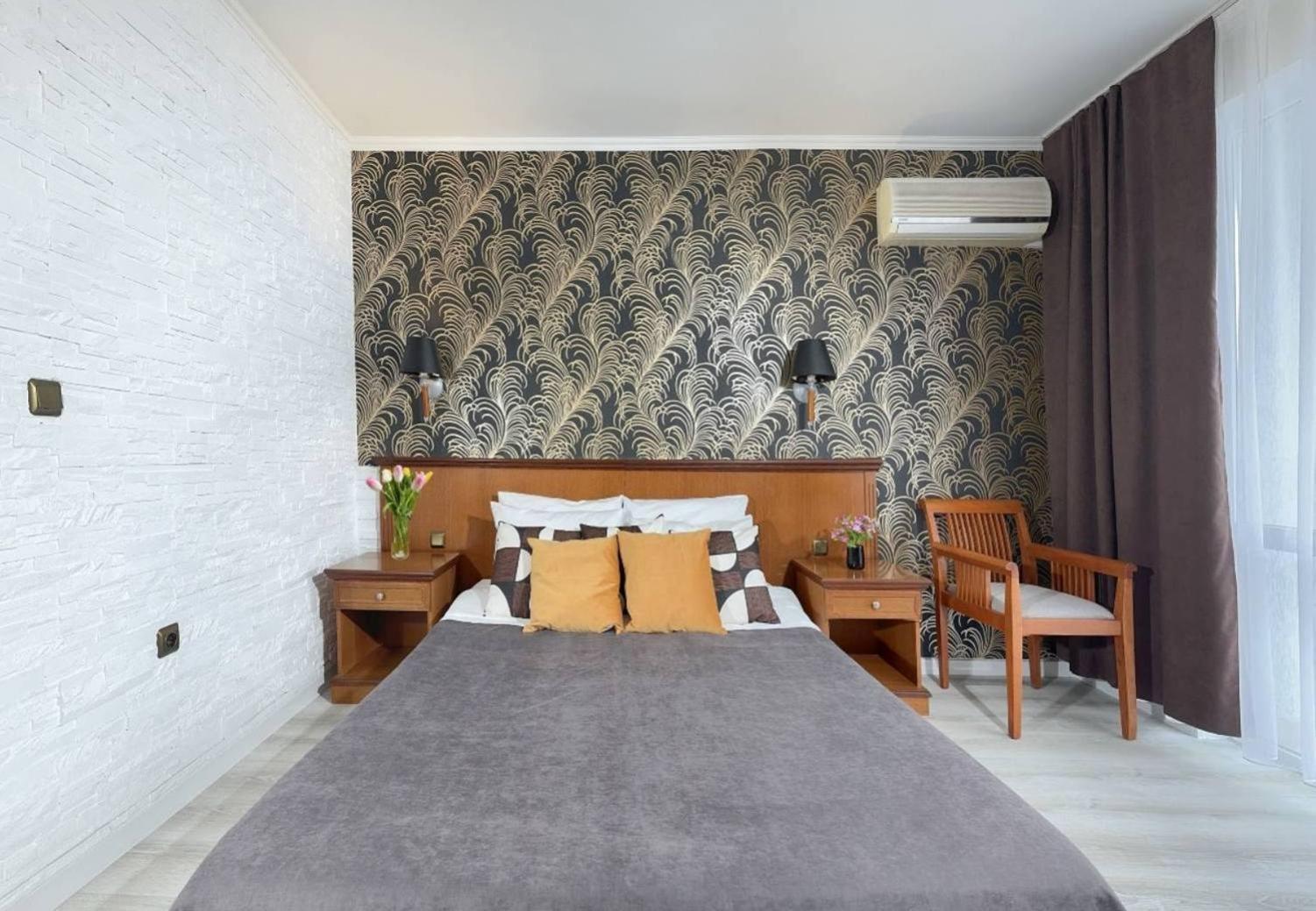 Hotel Yo Saints Constantine and Helena Bagian luar foto