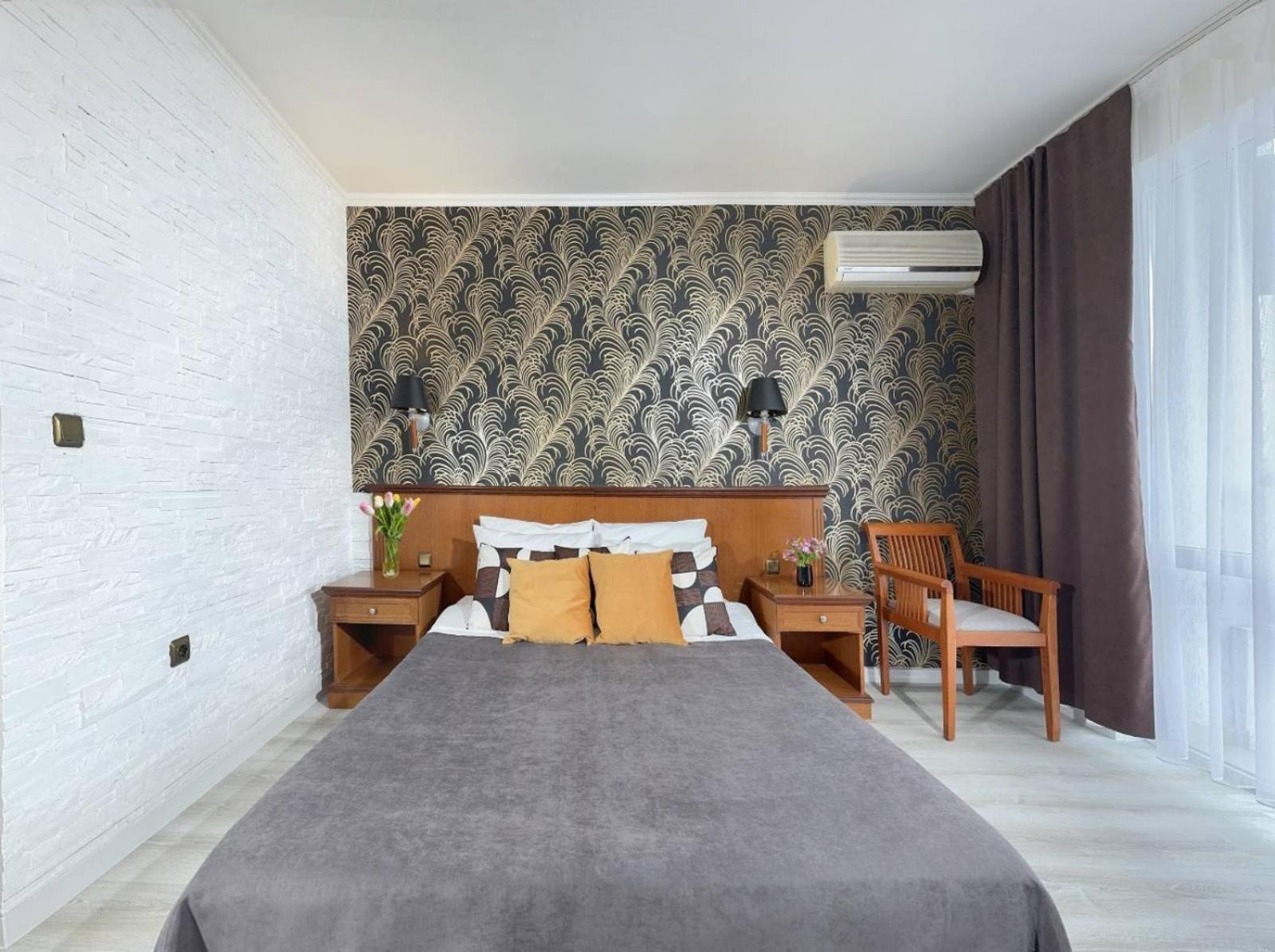 Hotel Yo Saints Constantine and Helena Bagian luar foto